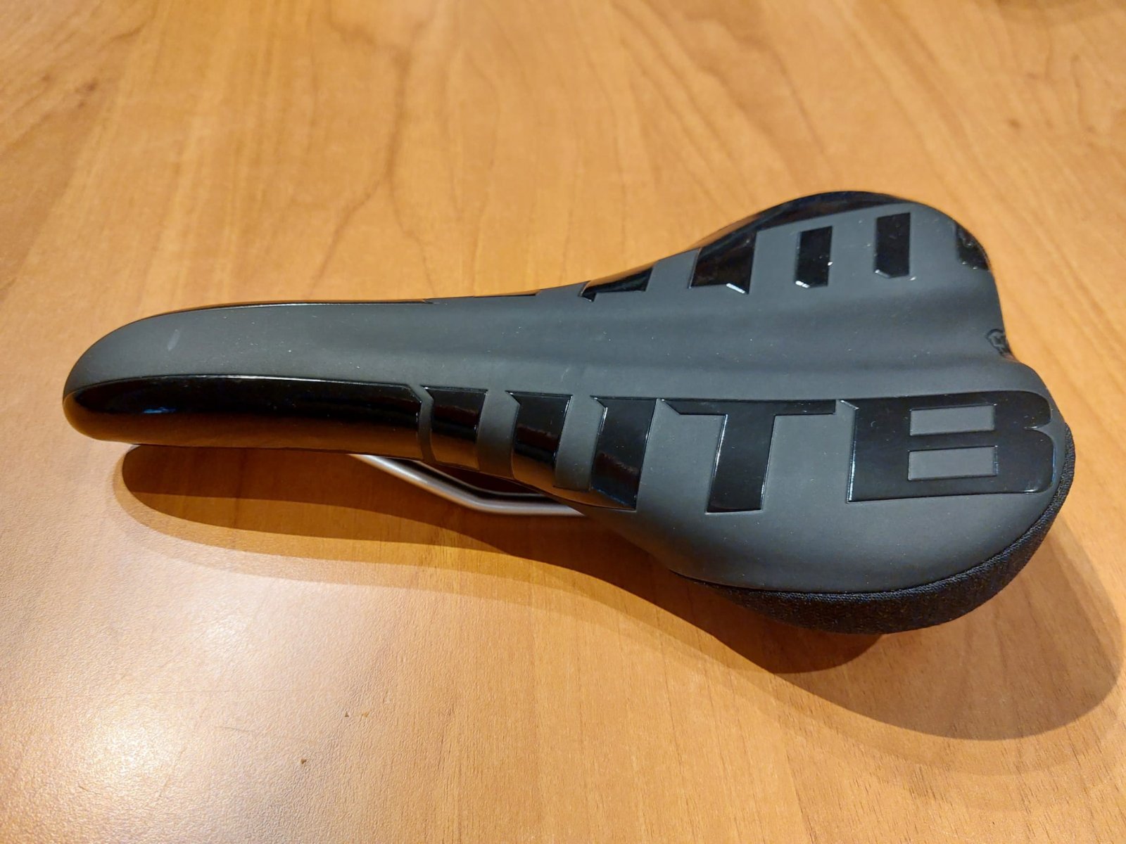 Selle Vélo WTB VOLT – Largeur 142 Mm, Acier/noir, Neuve Sans Boîte – Homme, Universelle